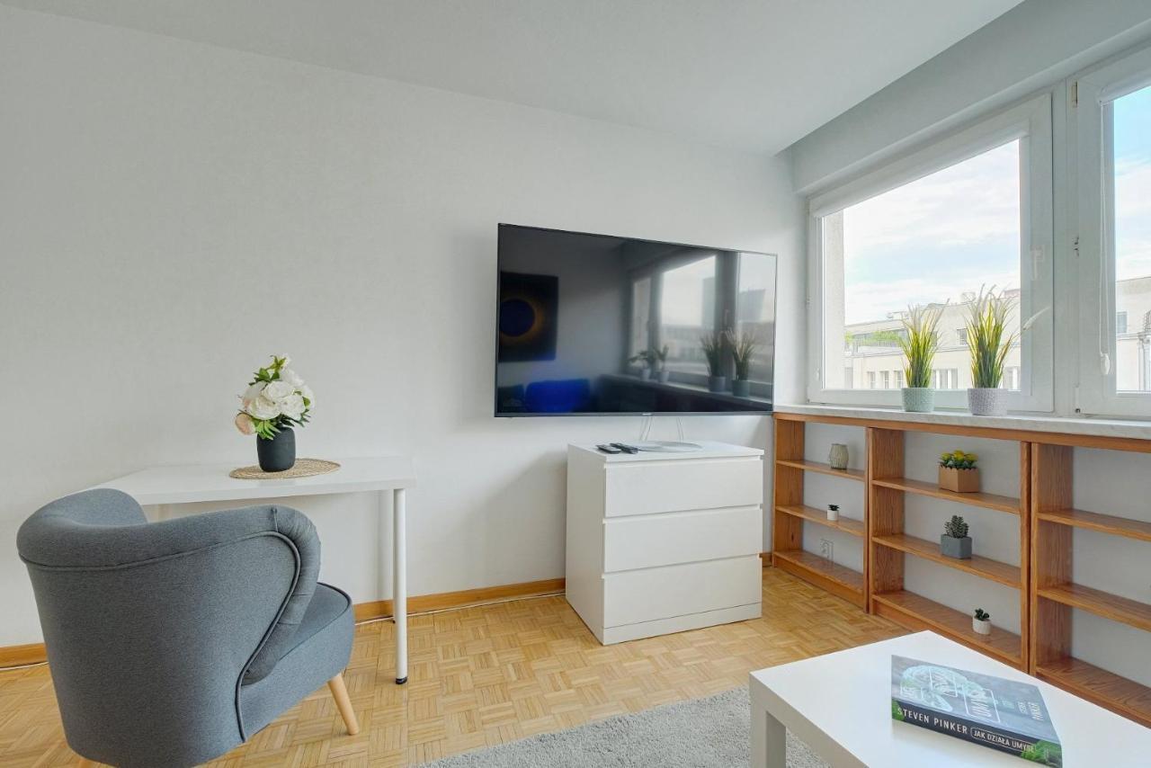2 Bedroom Apt In Heart Of Warsaw Zgoda 9 Tv70 Dış mekan fotoğraf