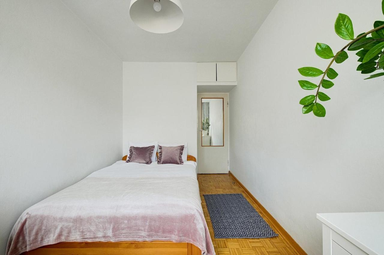 2 Bedroom Apt In Heart Of Warsaw Zgoda 9 Tv70 Dış mekan fotoğraf