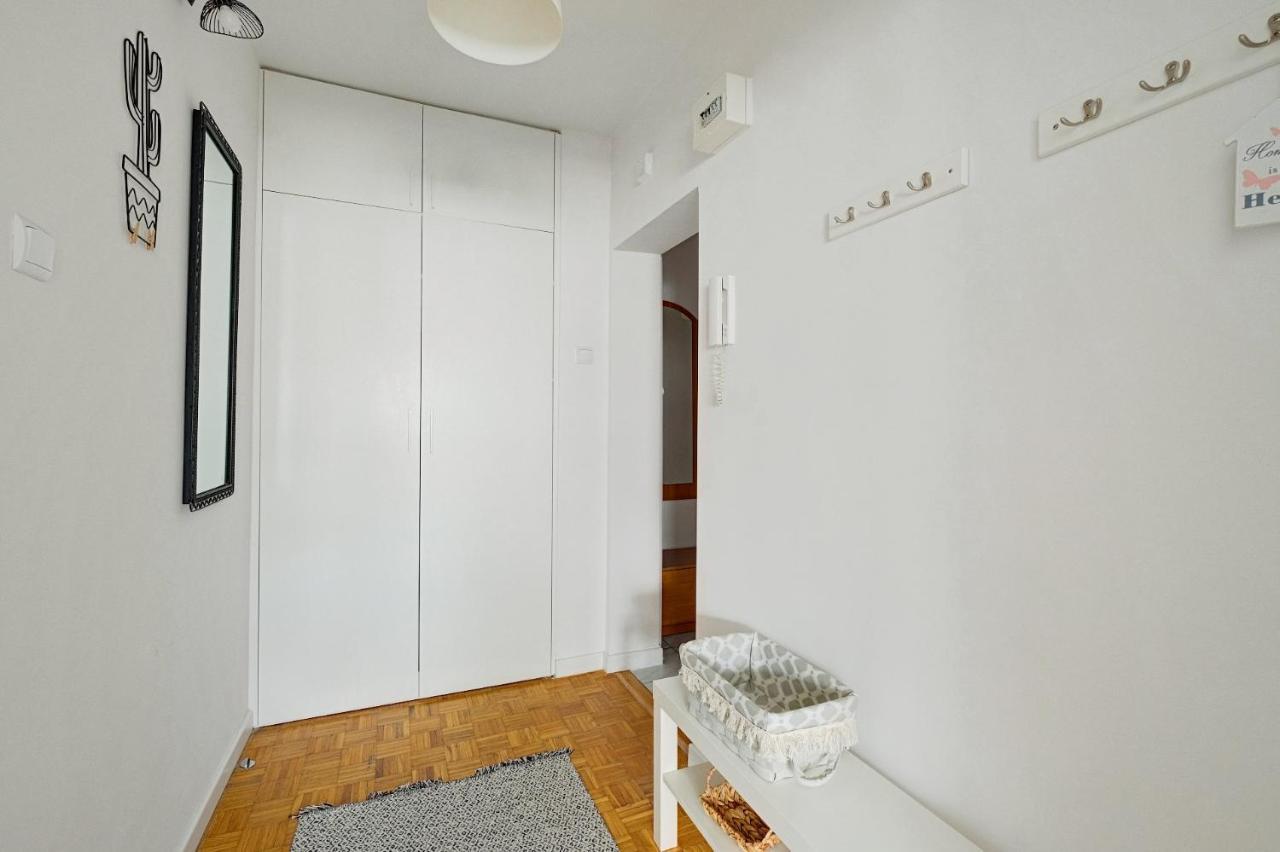 2 Bedroom Apt In Heart Of Warsaw Zgoda 9 Tv70 Dış mekan fotoğraf