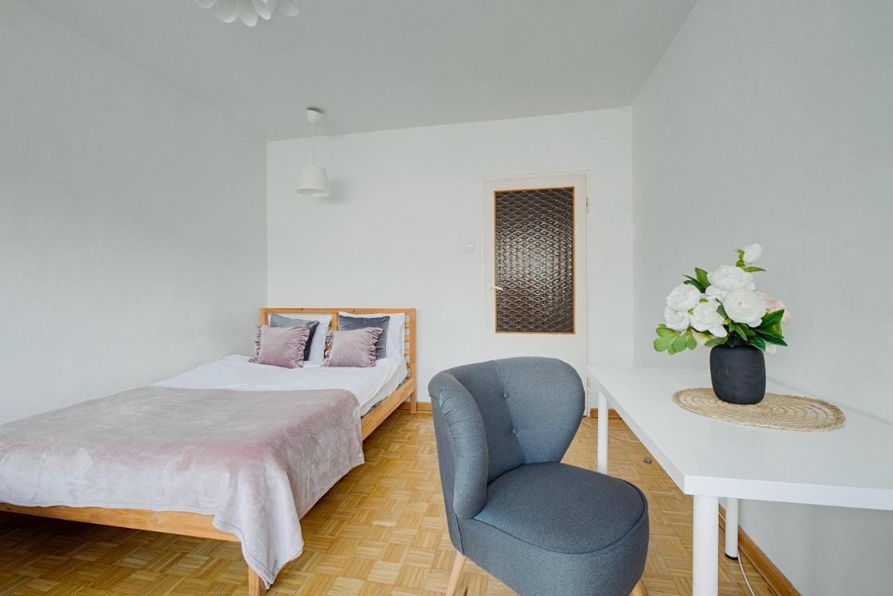 2 Bedroom Apt In Heart Of Warsaw Zgoda 9 Tv70 Dış mekan fotoğraf
